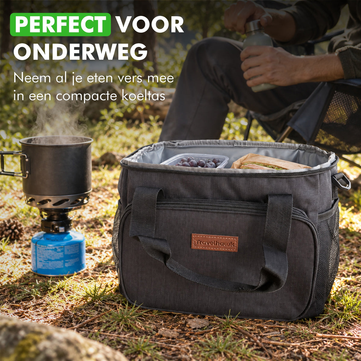 Travelhawk koeltas buiten bij het koken op de camping