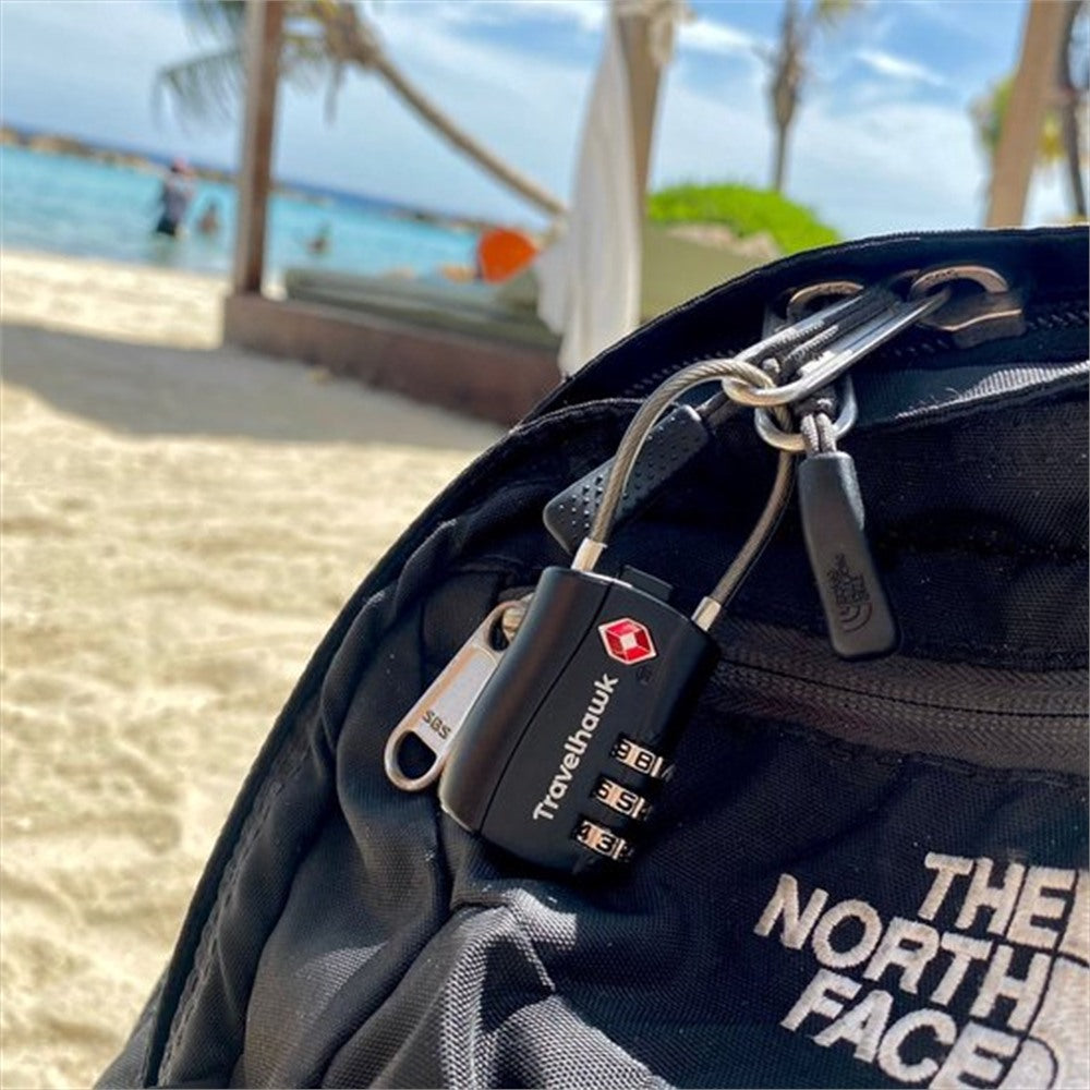 Travelhawk TSA cijfersloten bevestigd aan tas