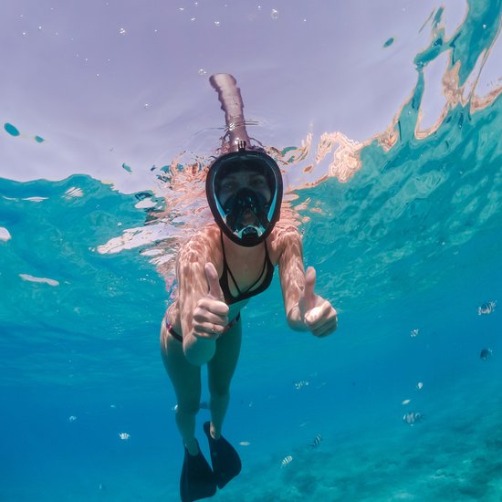 travelhawk snorkelmasker in gebruik onder water