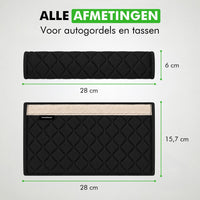 Afmetingen van de gordelhoes: 28 bij 6 centimeter om de gordel en 28 bij 15,7 centimeter uitgevouwen