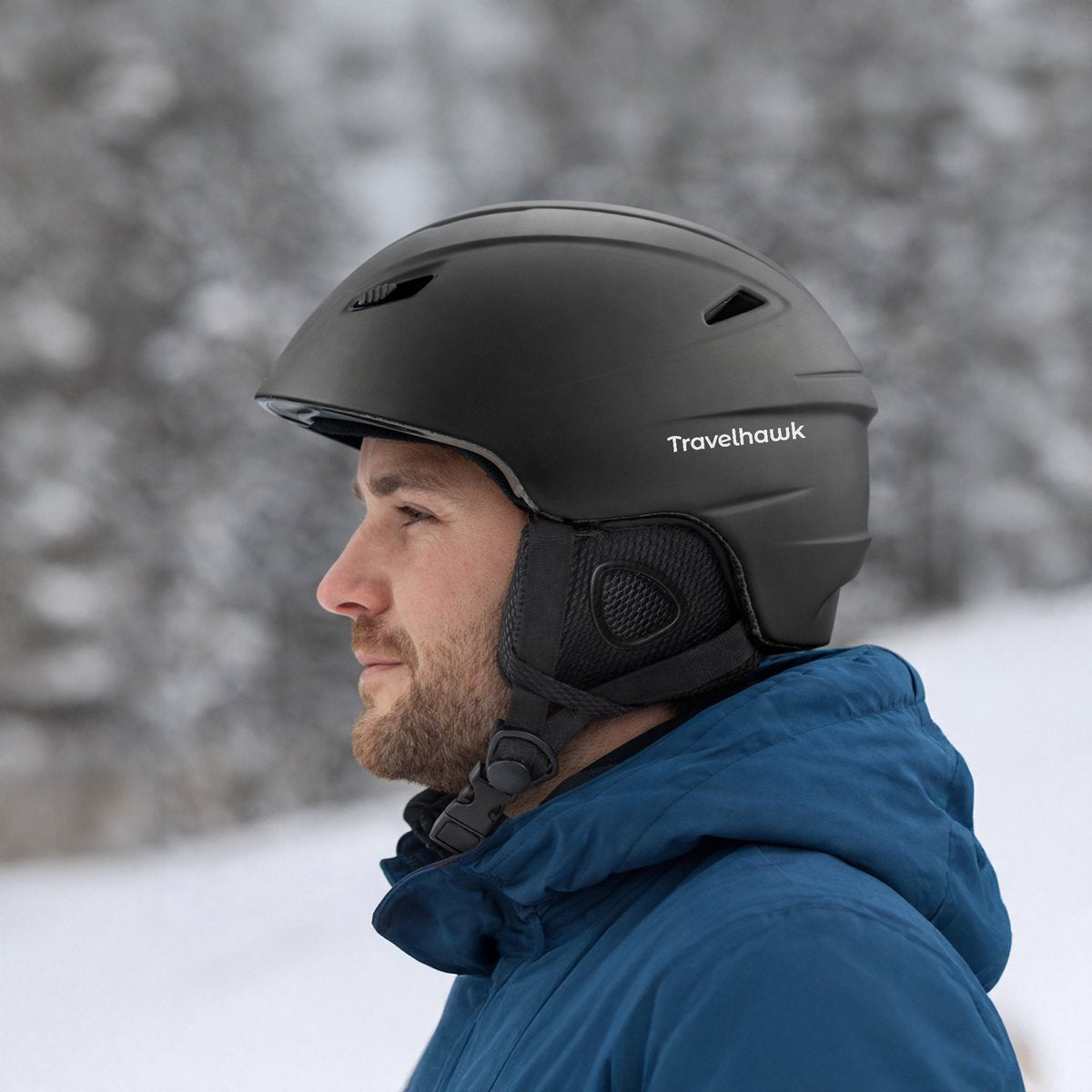 Close-up van ABS buitenlaag Travelhawk skihelm voor duurzame bescherming