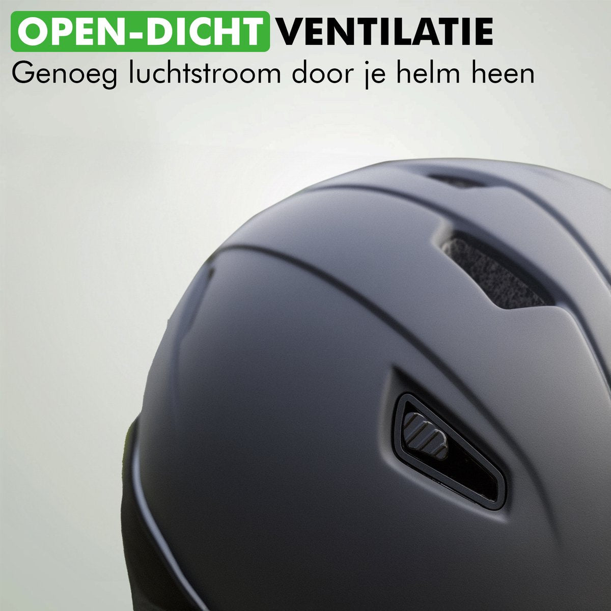 Close-up van ventilatieopeningen Travelhawk skihelm voor luchtcirculatie