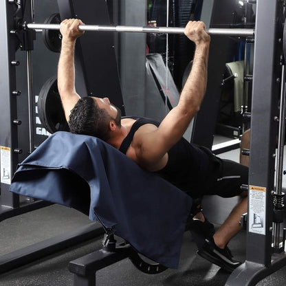 Detail van zachte microvezel Travelhawk handdoek