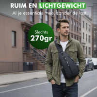 Lichtgewicht Travelhawk crossbody schoudertas zwart gedragen tijdens dagelijks gebruik