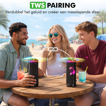 Travelhawk Bluetooth speaker in gebruik op picknick bij het meer