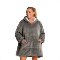 Travelhawk hoodie deken op bank voor warme cosy avonden thuis