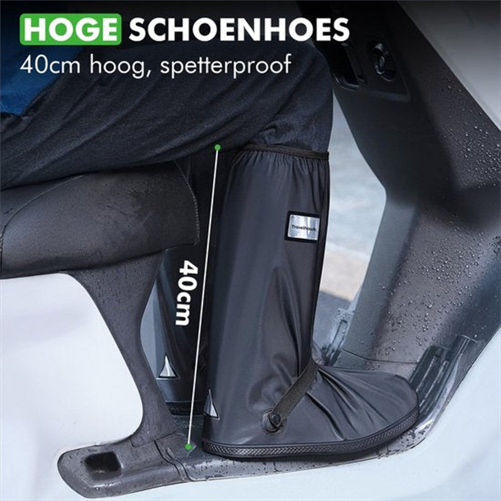 Travelhawk overschoenen zwart gedragen over schoenen