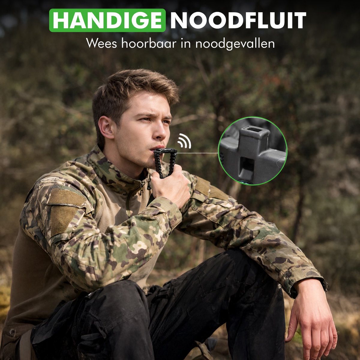 Travelhawk paracord survival armband gebruikt tijdens wandeling in natuur