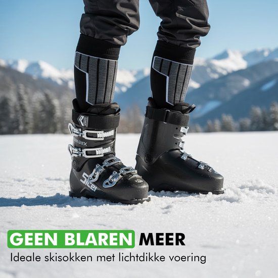 Travelhawk skisokken zwart gedragen tijdens wintersport