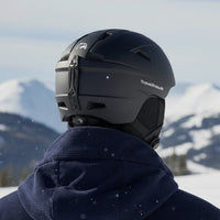 Travelhawk zwarte skihelm achterkant