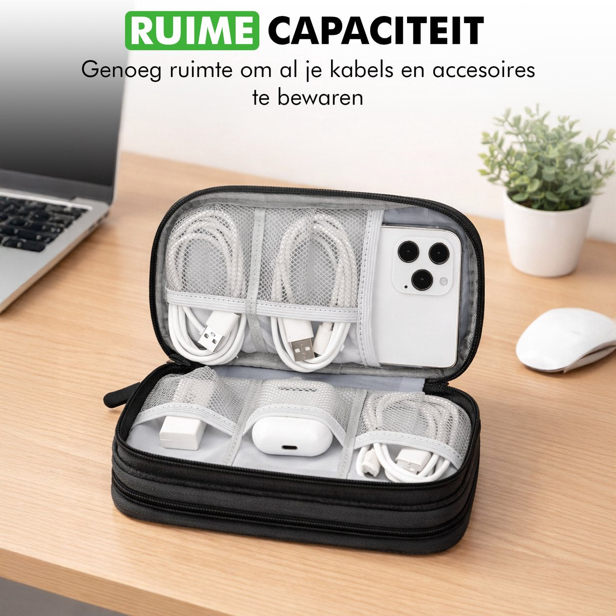 USB-sticks en adapters gestructureerd opgeborgen in Travelhawk kabel organizer