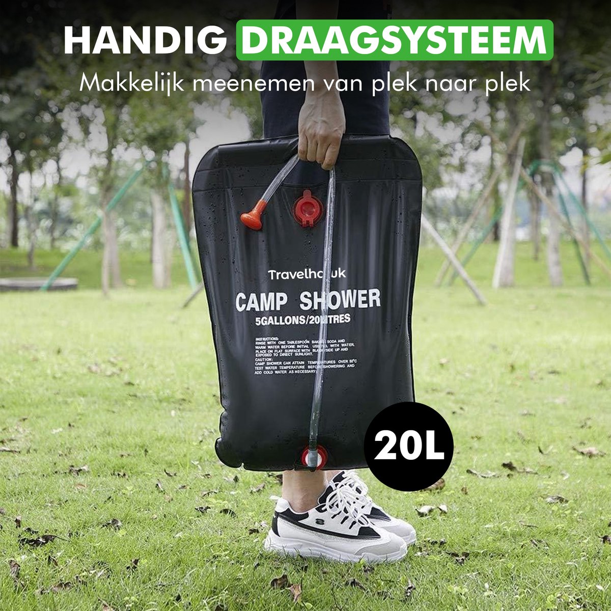 draagbare campingdouche travelhawk in gebruik