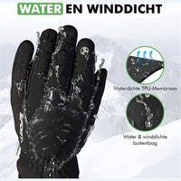 handschoenen met touchscreen bediening in gebruik buiten