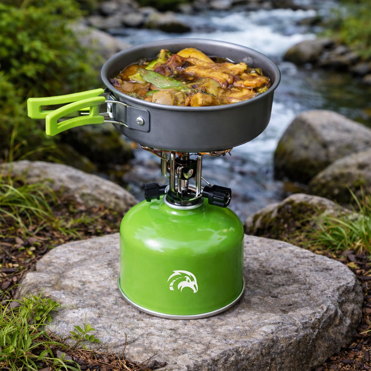outdoor kookset met pan en koekenpan
