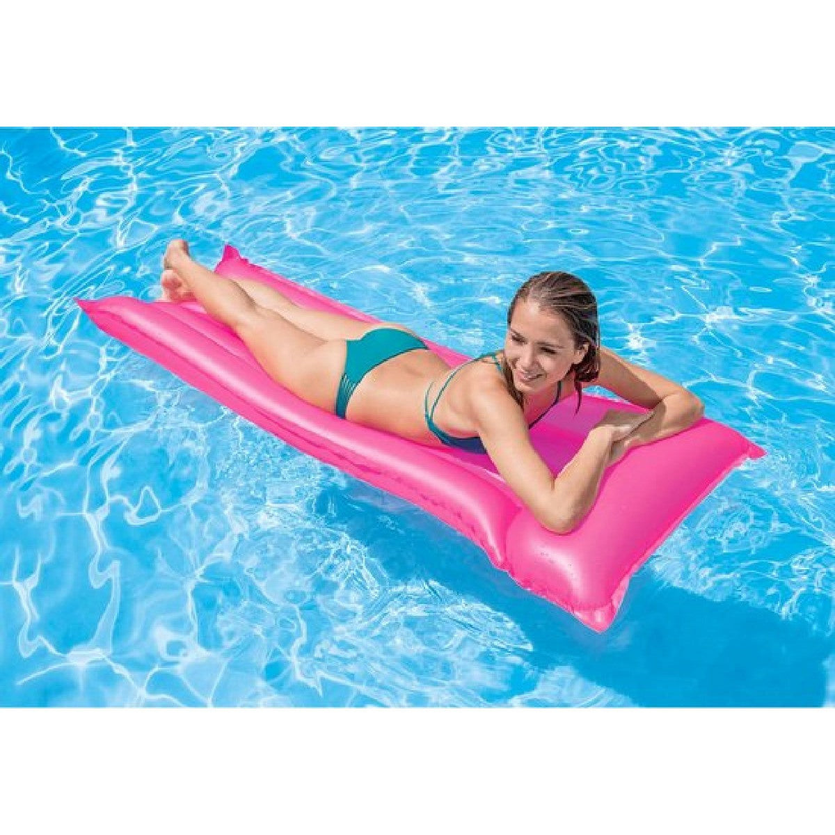 travelhawk waterluchtbed op het water